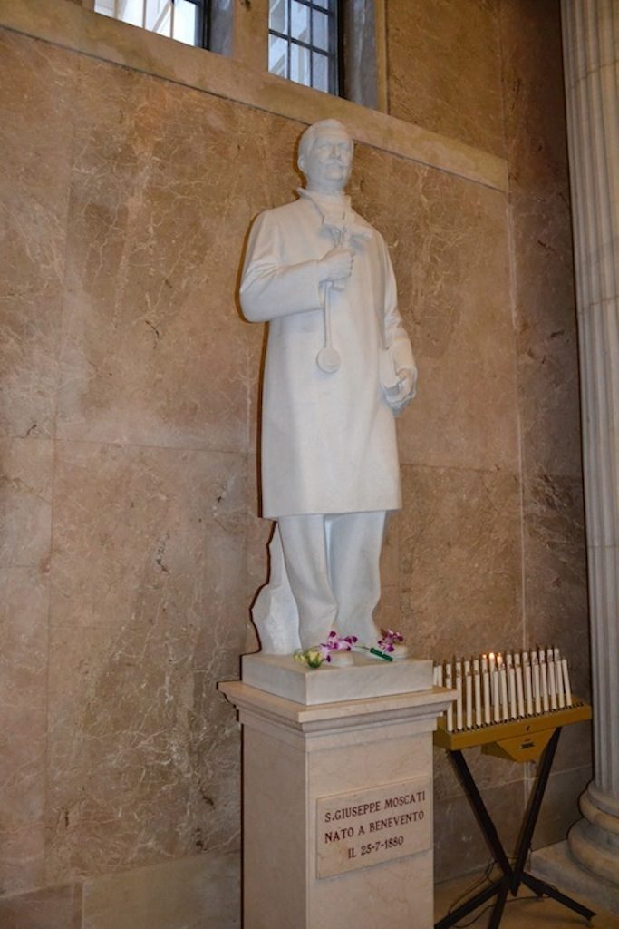 Statue of Moscati in the Cathedral of Benevento 2.jpg